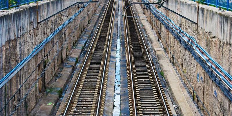 大地6工程学全攻略:从日常神器到终极武器的制造大师之路